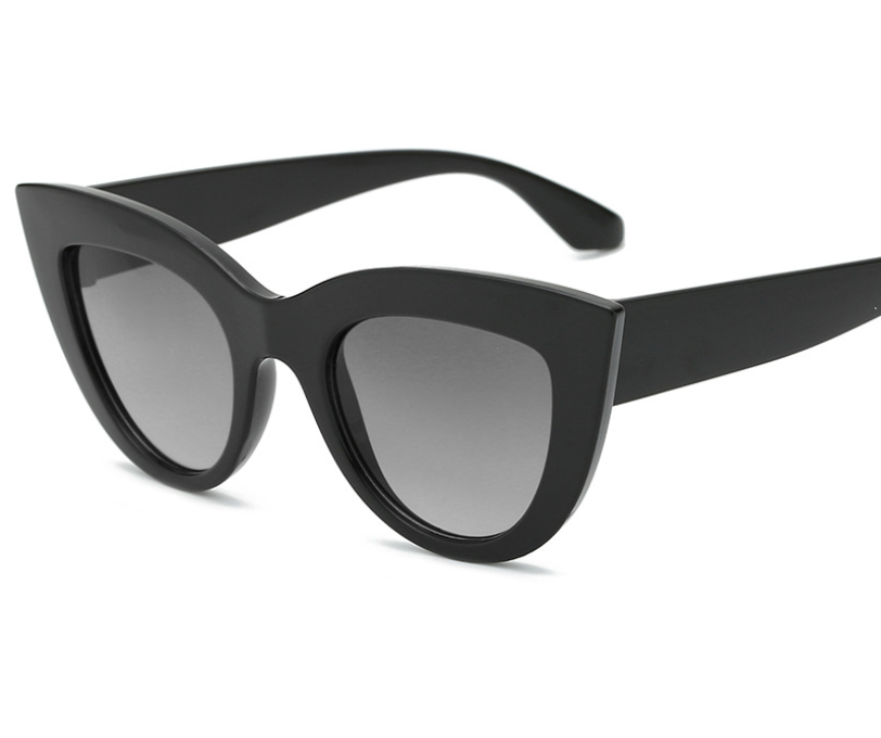 New Sunglasses Fashion Trends - Black frame gray