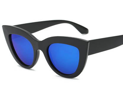 New Sunglasses Fashion Trends - Black frame blue
