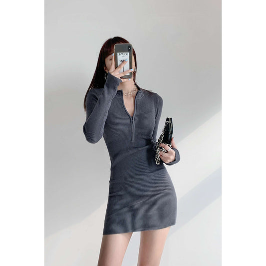 Lightweight Knitted Dress with Long Sleeve and Zipper