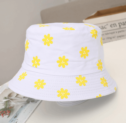 Double-Sided Daisy Bucket Hat - White M