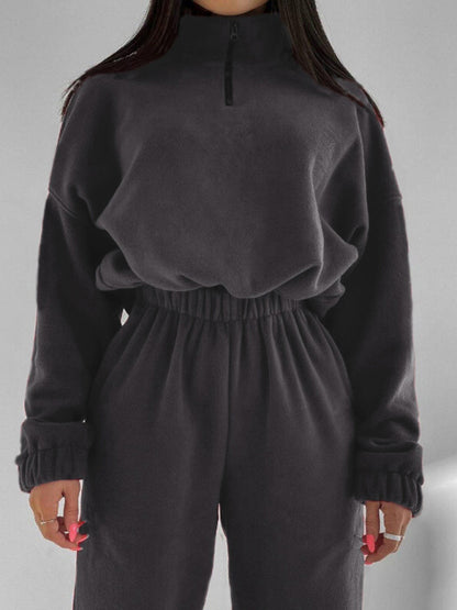 Soft Two-Piece Loungewear Set with Matching Sweatshirt and Sweatpants
